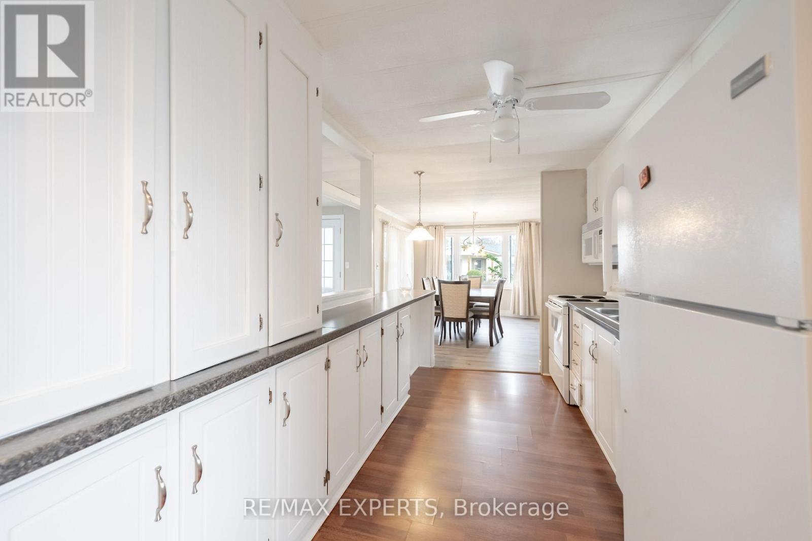 77 LINDEN LANE - 30