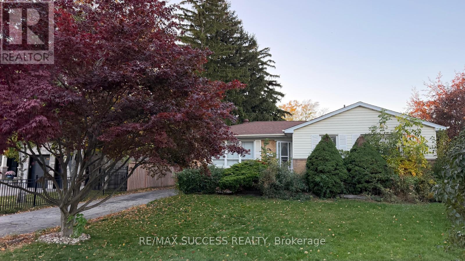 541 WINGROVE CRESCENT N, Oakville (WO West)