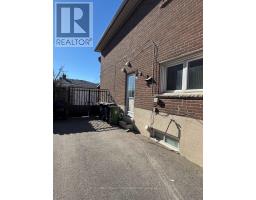138 Lindylou Road, Toronto, ON M9M2B6 Photo 13