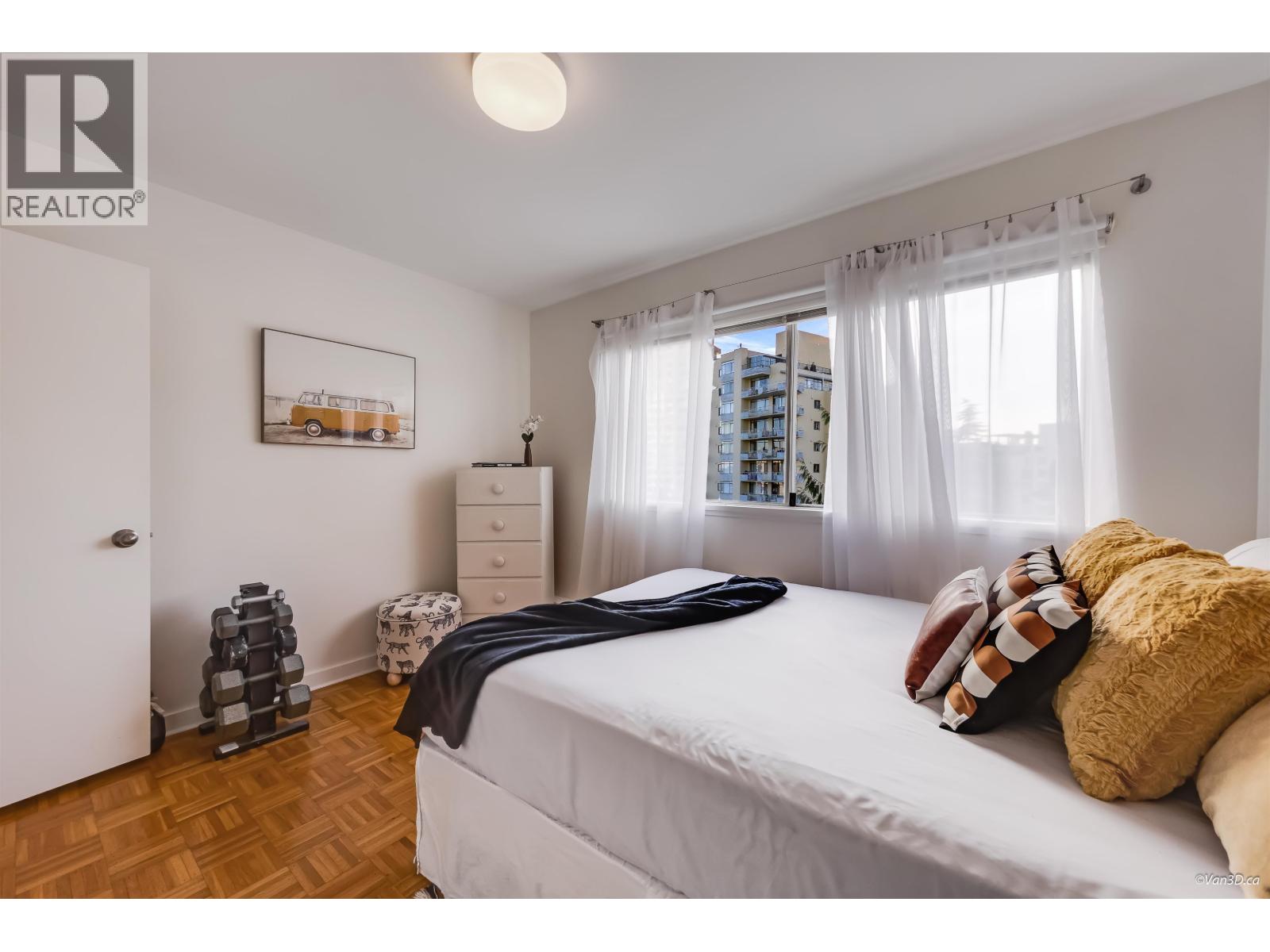 804 1930 MARINE DRIVE, West Vancouver - Image 1