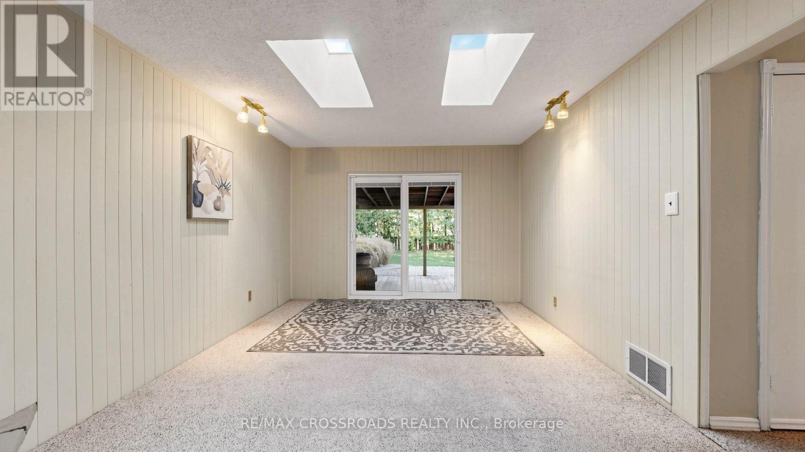 27 HAGERMAN BOULEVARD - 7