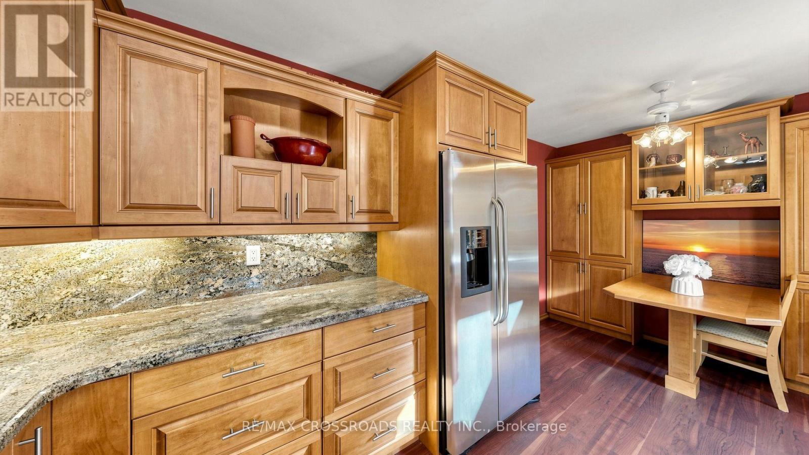 27 HAGERMAN BOULEVARD - 12