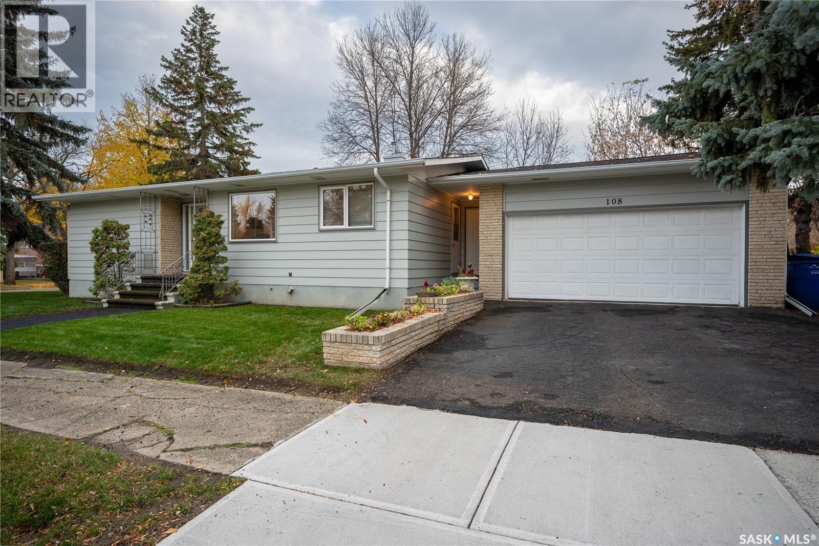 108 Tupper AVENUE, Yorkton — photo 2