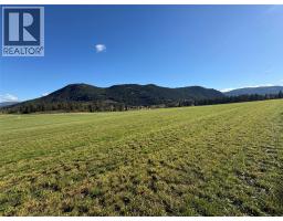 36 Hurt Road, Lumby, BC V0E2G5 Photo 15