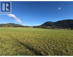 36 Hurt Road, Lumby, BC V0E2G5 Photo 17