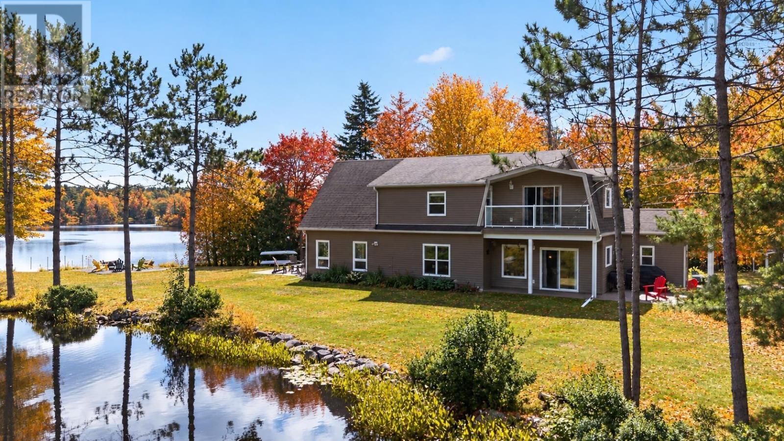 98 Canoe Lake Cove Road