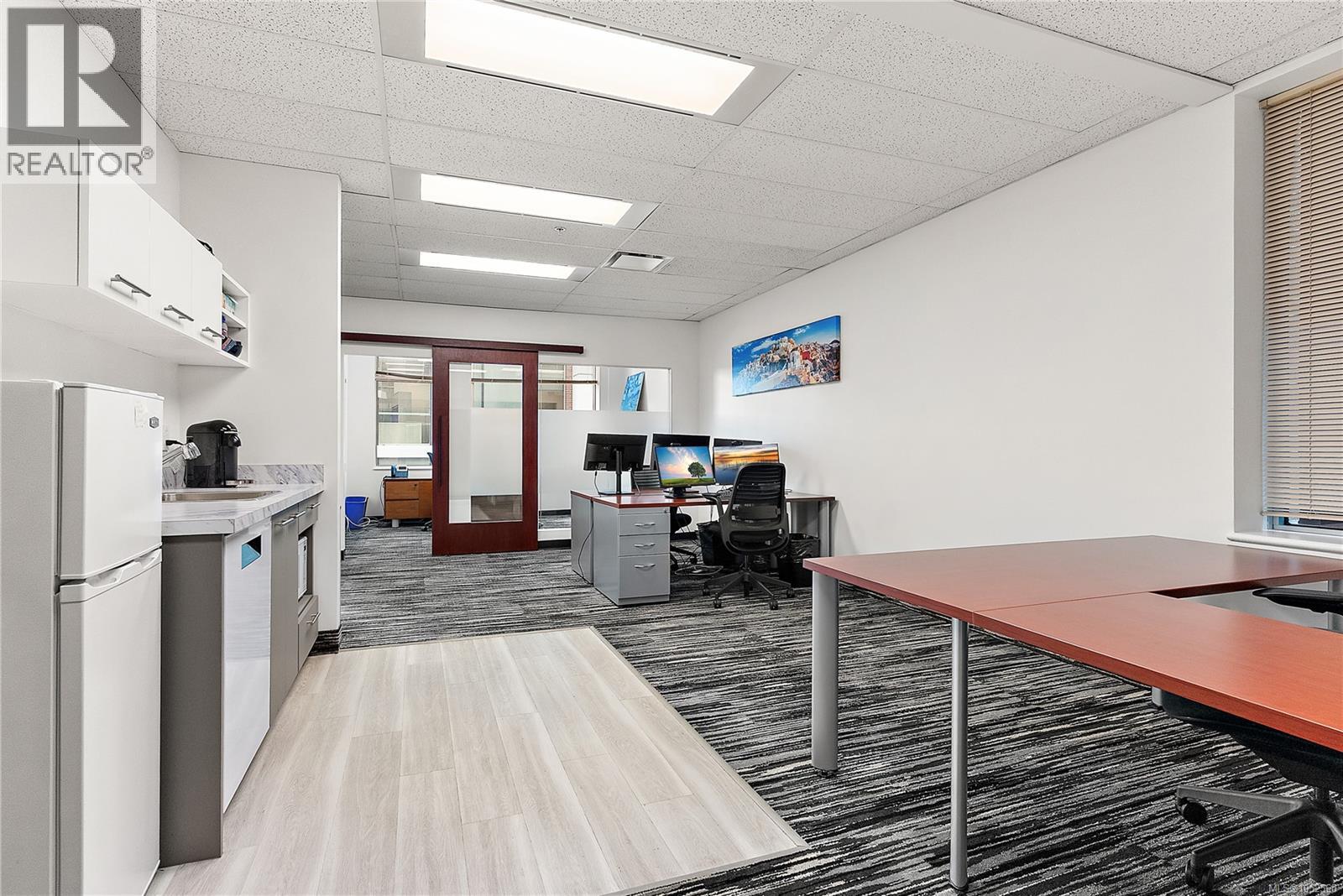 314 737 Yates St, Victoria - Image 1