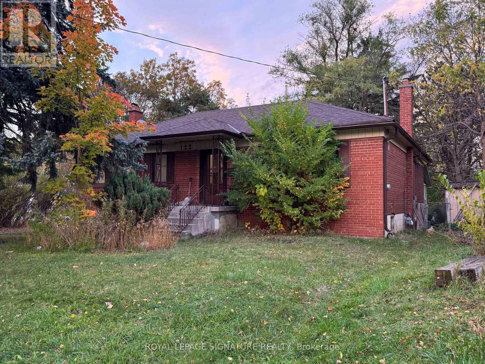 120 & 122 EARLTON ROAD, Toronto (Tam O'Shanter-Sullivan)