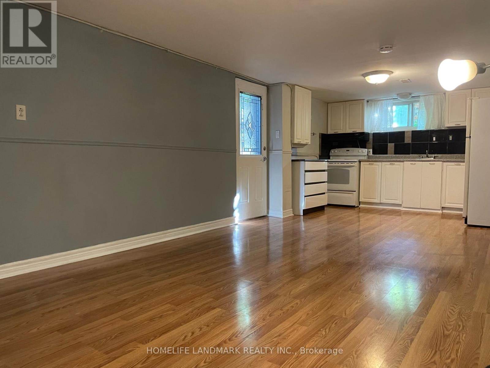 BSMT - 265 ELGIN MILLS WEST ROAD, Richmond Hill (Mill Pond) — photo 3