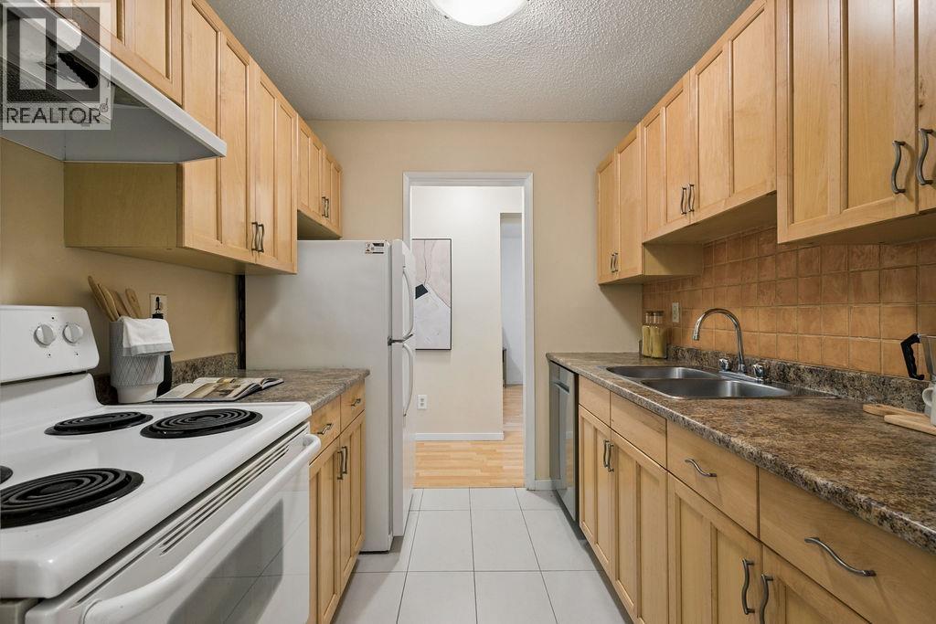 Photo of 2 224 E 12TH AVENUE 11