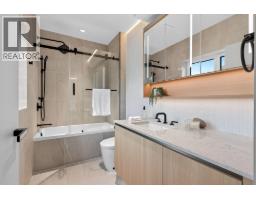 2 3315 W 10th Avenue, Vancouver, BC V6R2E5 Photo 13