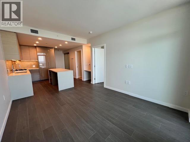 2186 GILMORE Unit 4408 photo 2