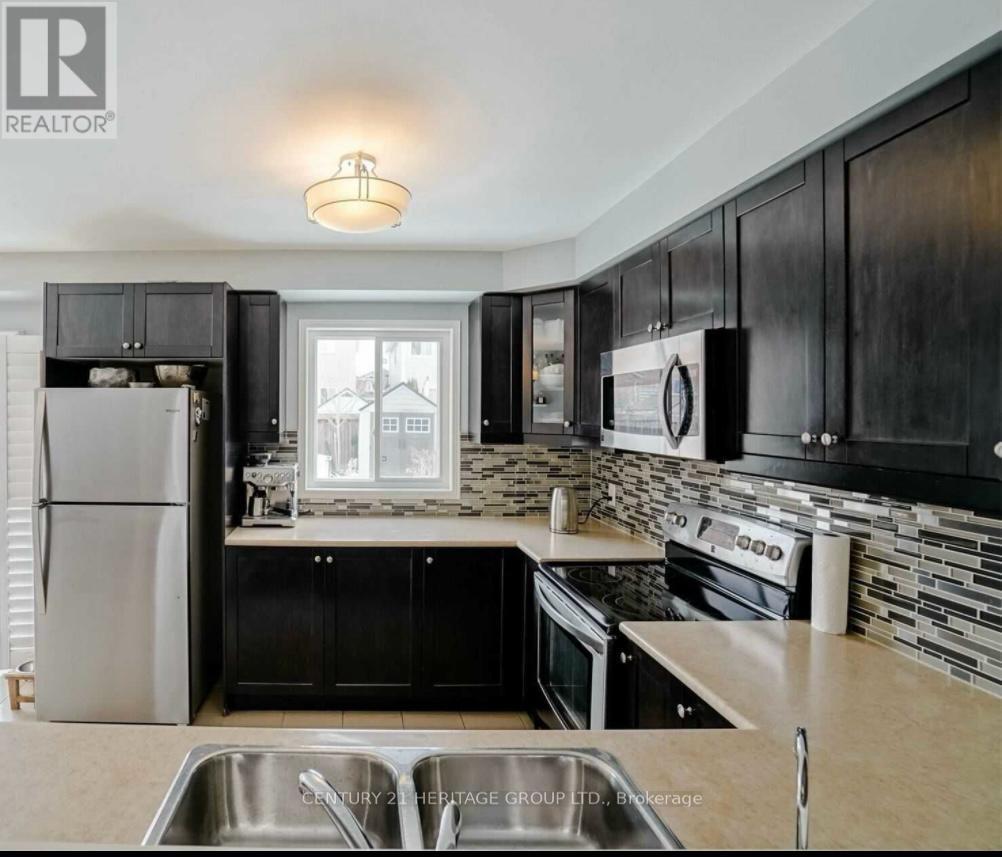 UPPER LEVEL, MAIN & 2ND - 212 ARMSTRONG CRESCENT E, Bradford West Gwillimbury (Bradford) — photo 8