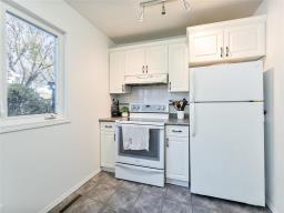 1034 Boyd Avenue, Winnipeg, MB R2X1A1 Photo 14