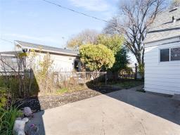 1034 Boyd Avenue, Winnipeg, MB R2X1A1 Photo 32