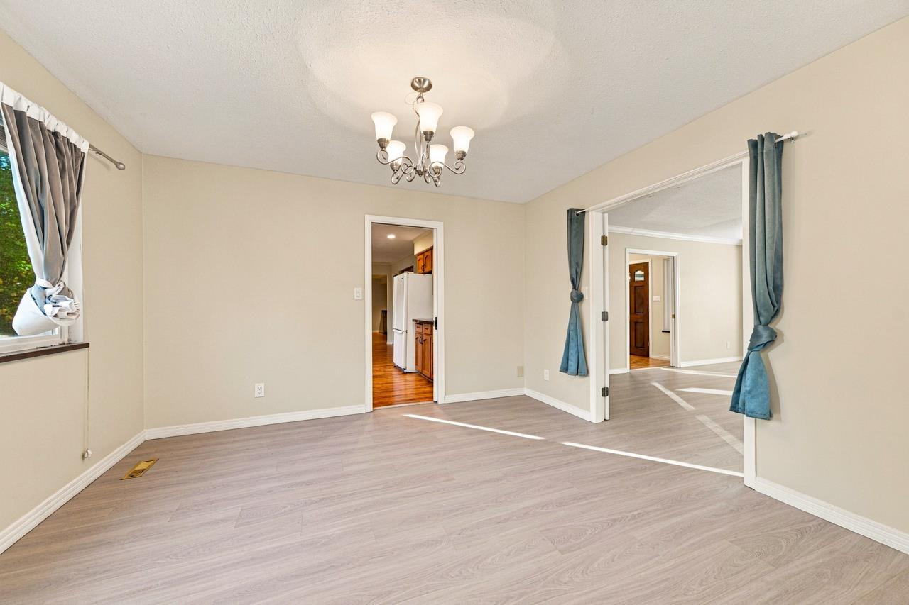 Photo of 1855 134 STREET 18
