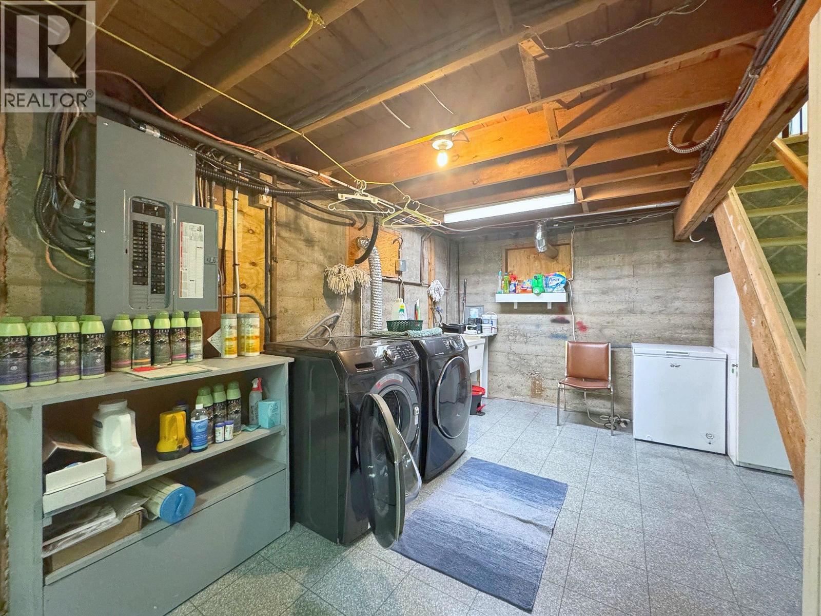 4075 FOURTH AVENUE - 24