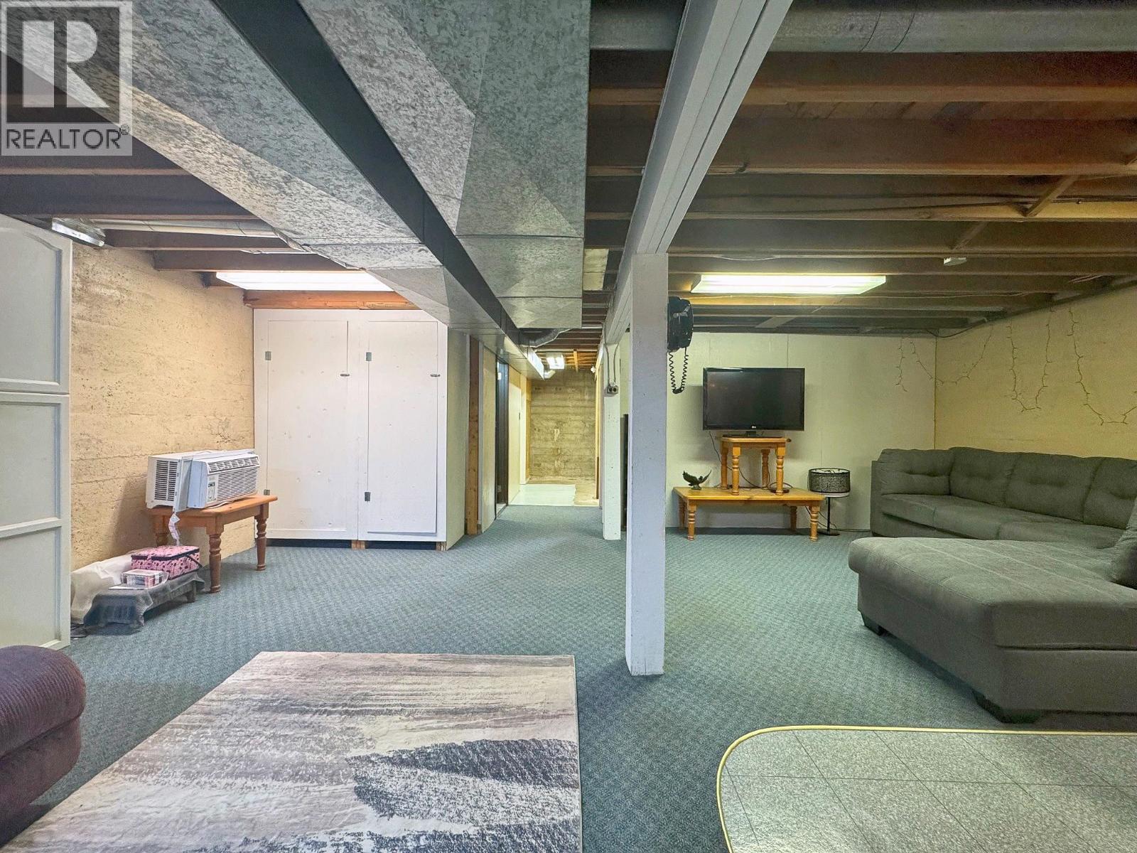 4075 FOURTH AVENUE - 26