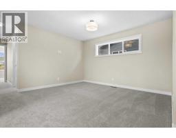 4 Topaz Place, Cochrane, AB T4C3K2 Photo 13