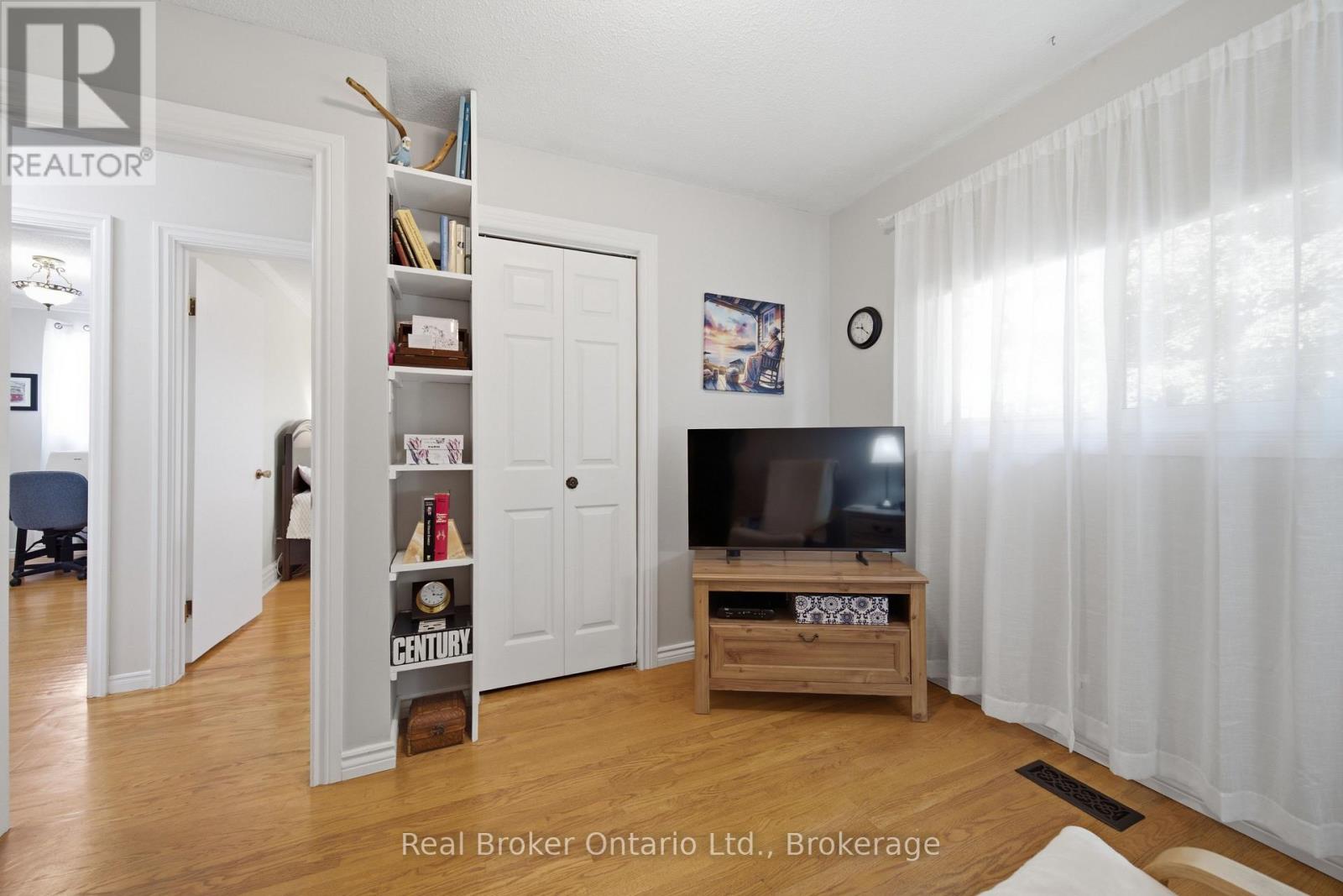 22 MOUNTFORD DRIVE - 21
