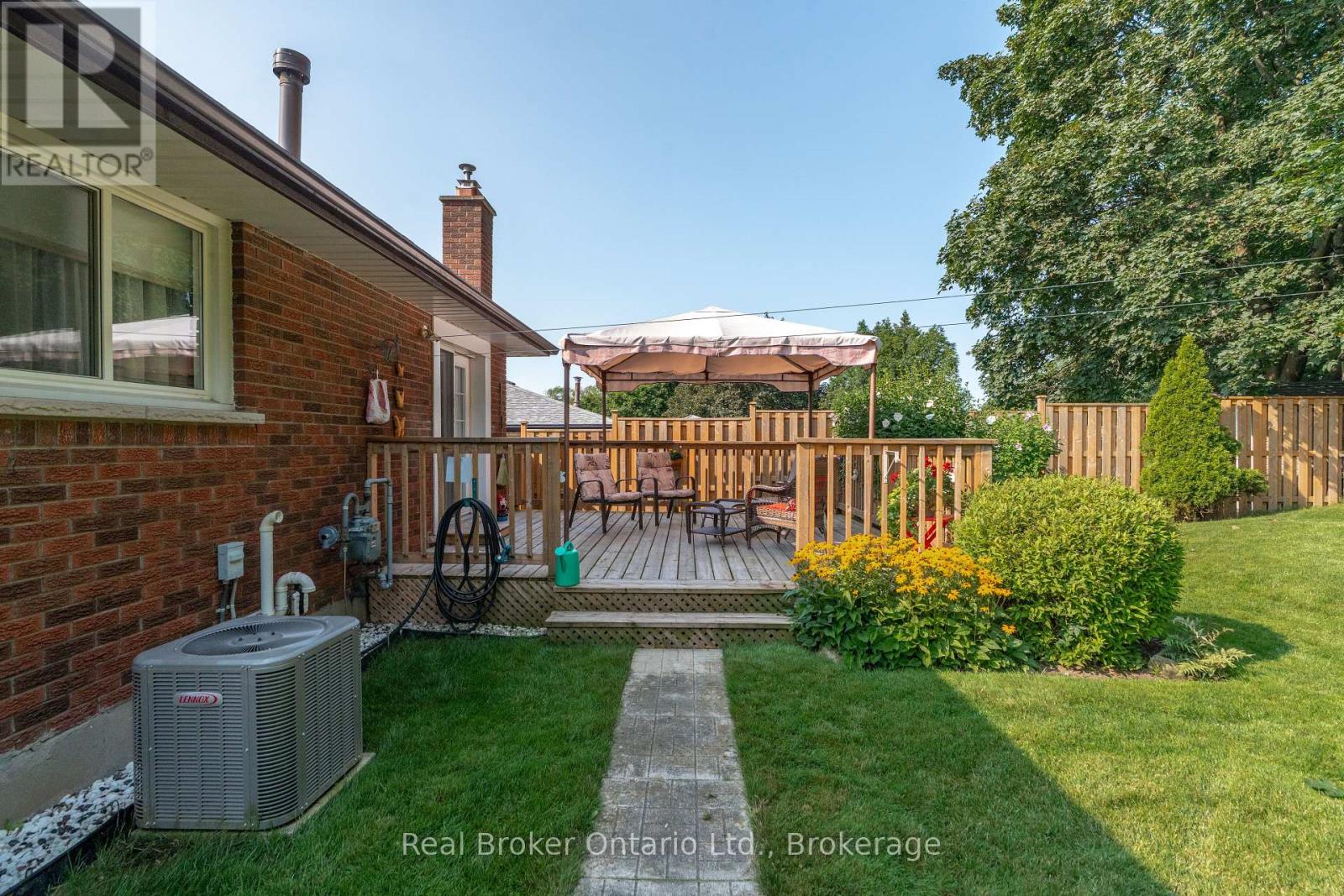 22 MOUNTFORD DRIVE - 36