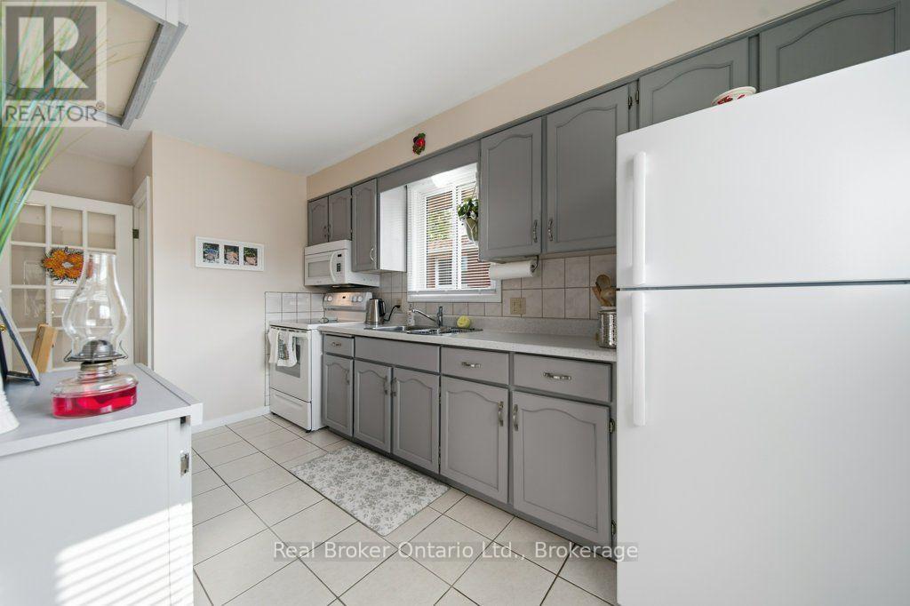 22 MOUNTFORD DRIVE - 9