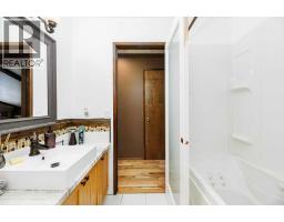 25 Valley Crescent, Lacombe, AB T4S1L1 Photo 17