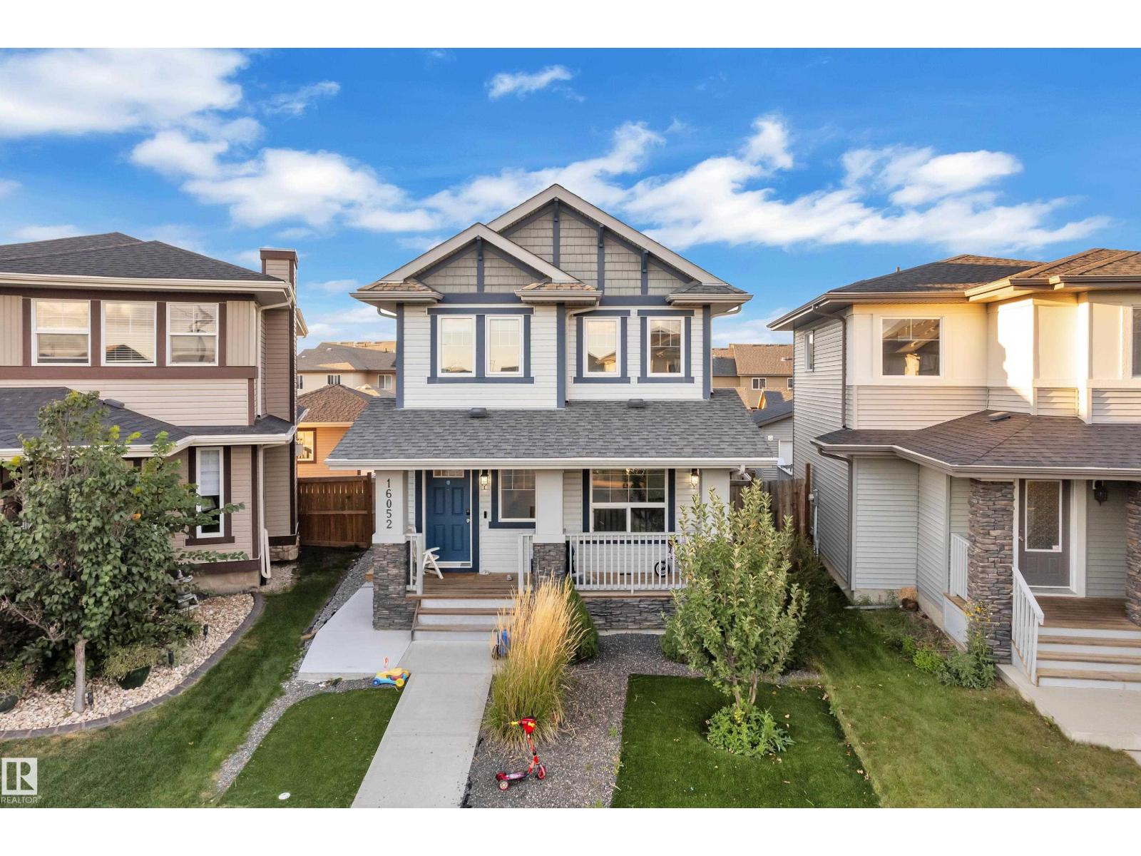 Photo of 16052 11 AV SW SW, Edmonton