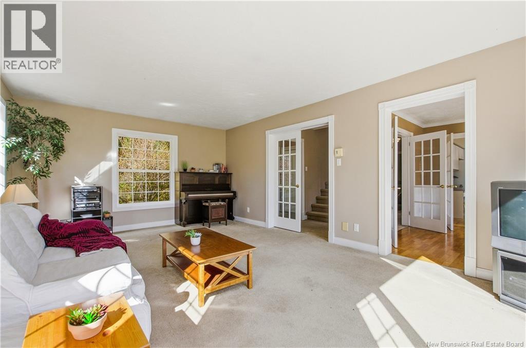 18 Hillview Street photo 5
