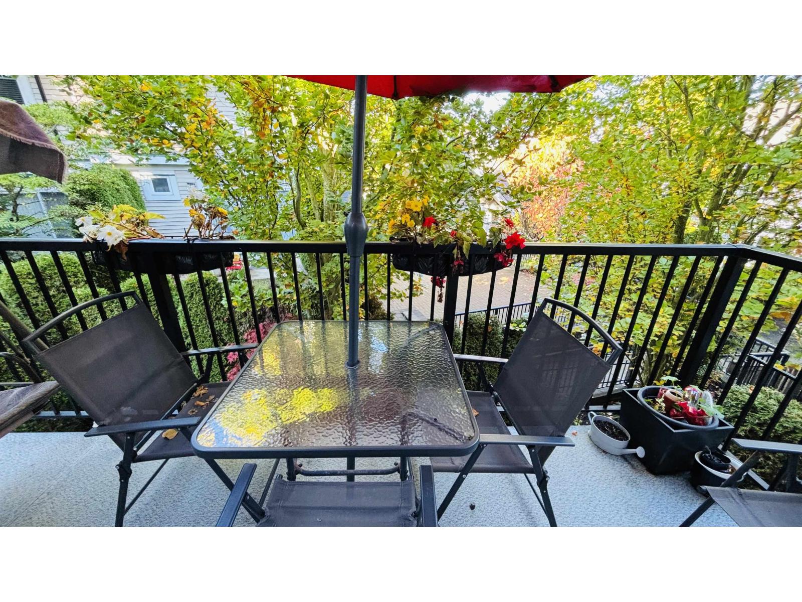 Photo of 24 14356 63A AVENUE 17