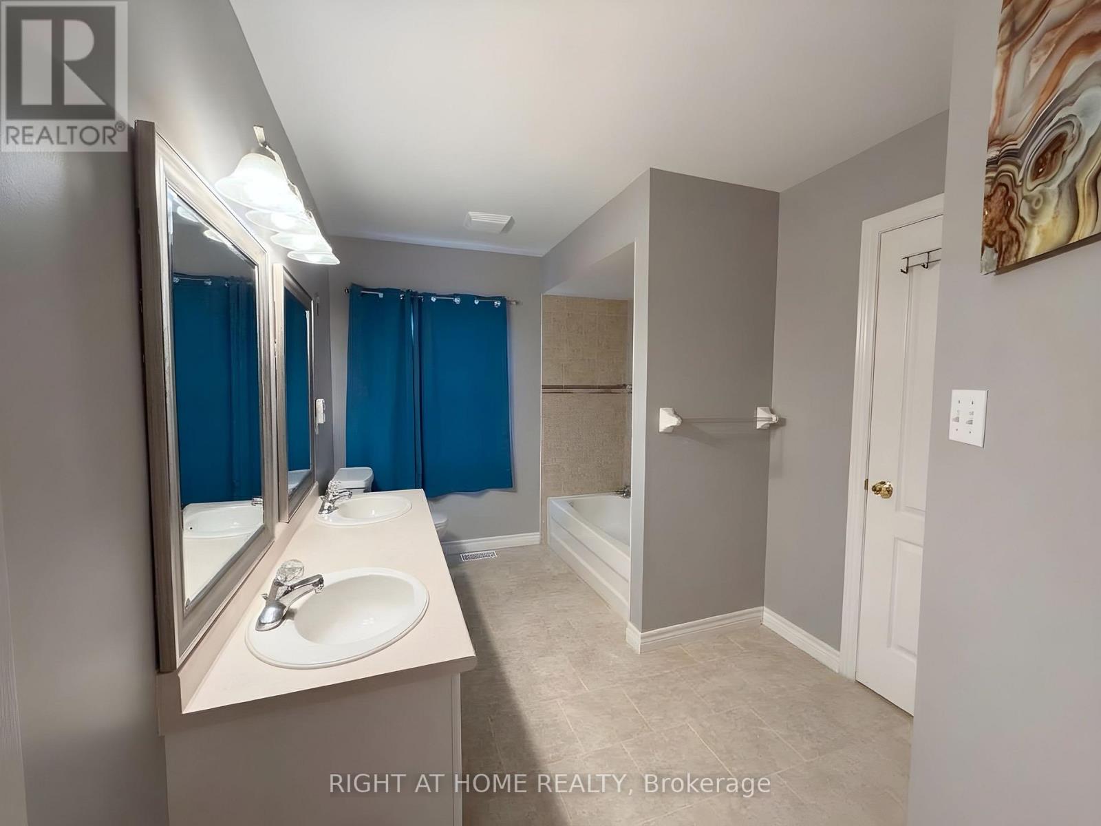 4 FIELD SPARROW ROAD, Brampton (Sandringham-Wellington) — photo 11