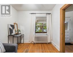 Living room - 197 Yarmouth Road, Toronto, ON M6G1X5 Photo 8