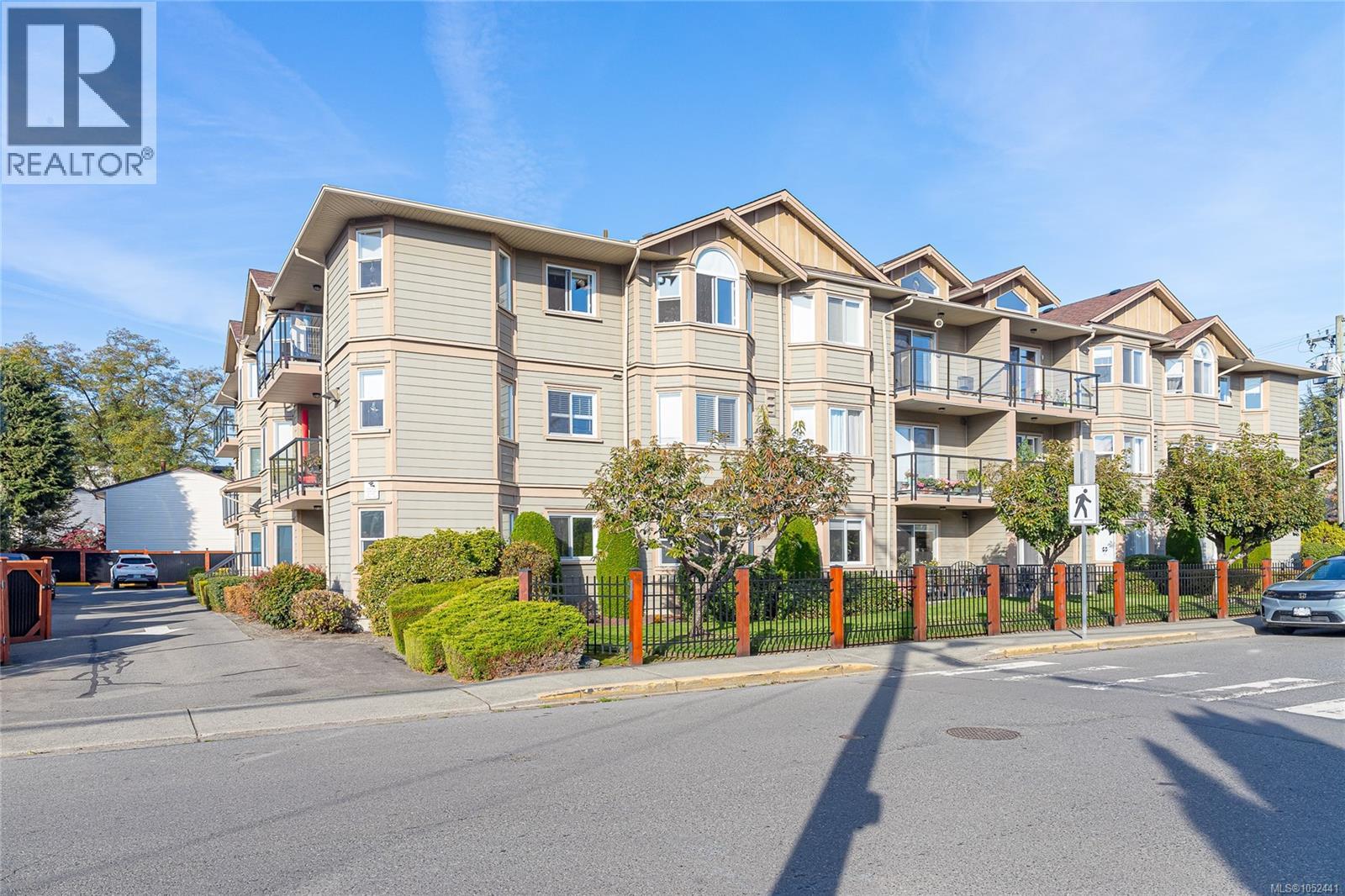 #102 650 Dobson Rd - 31