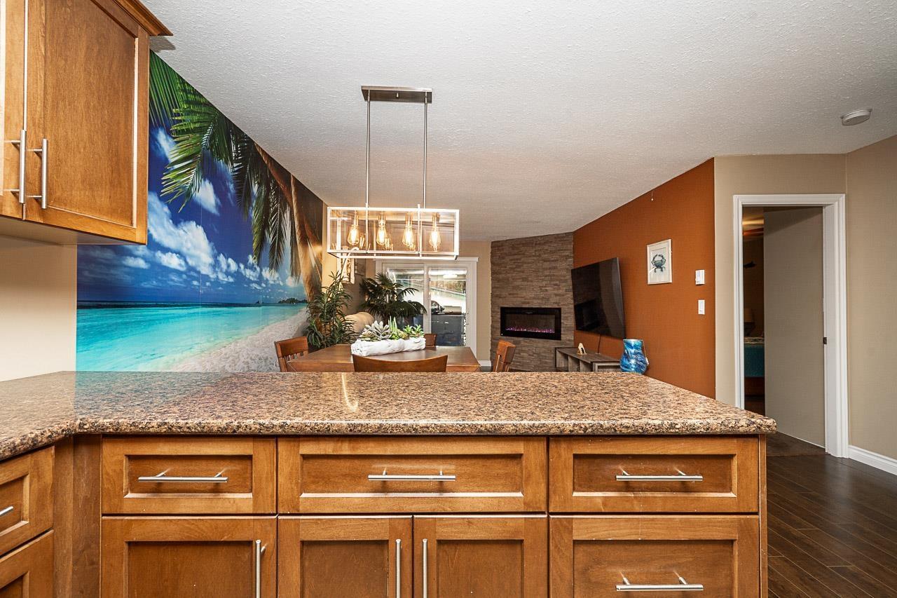 303 33464 GEORGE FERGUSON WAY, Abbotsford - Image 1