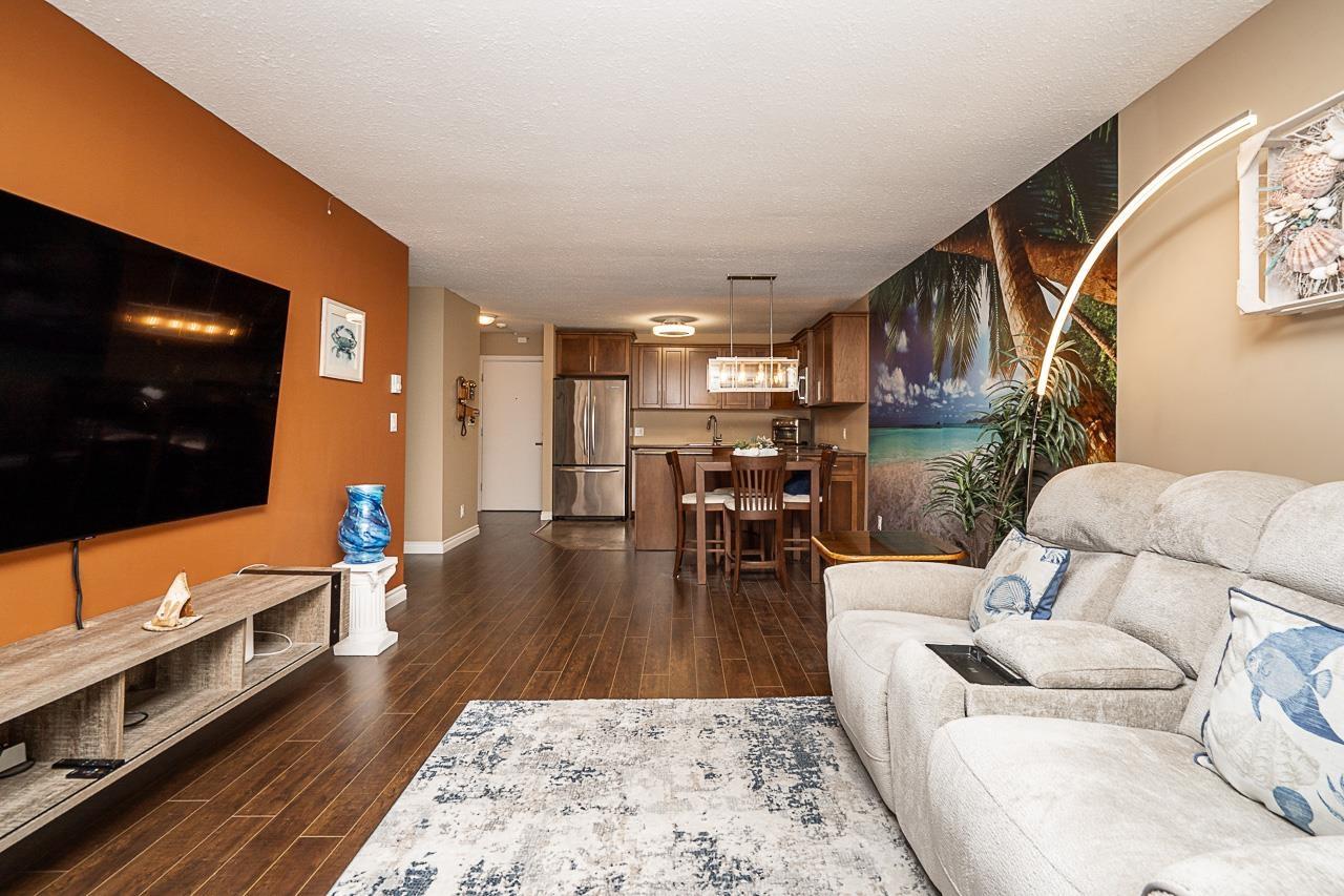 303 33464 GEORGE FERGUSON WAY, Abbotsford - Image 1