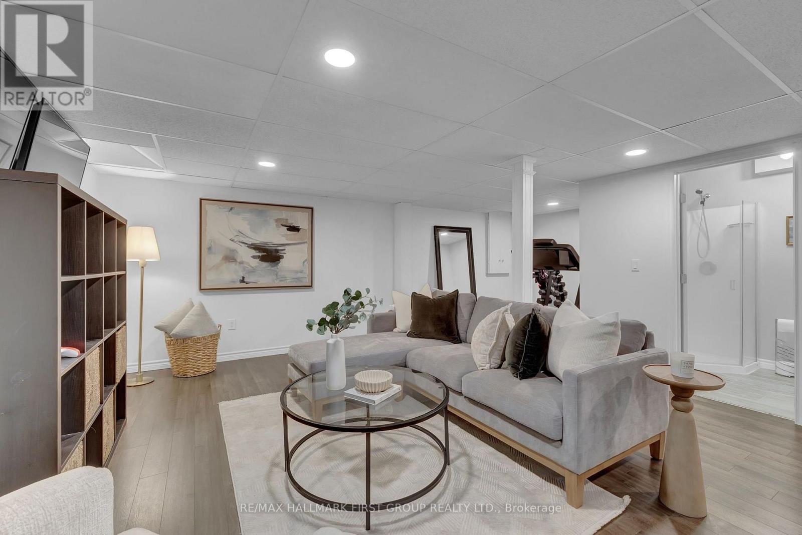 92 SHERRINGTON DRIVE - 27