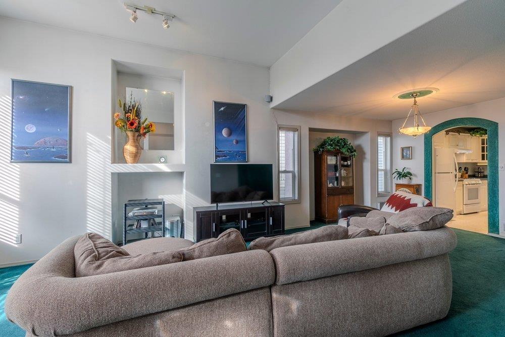 Photo of 223 BALSAM AVENUE, Harrison Hot Springs 7