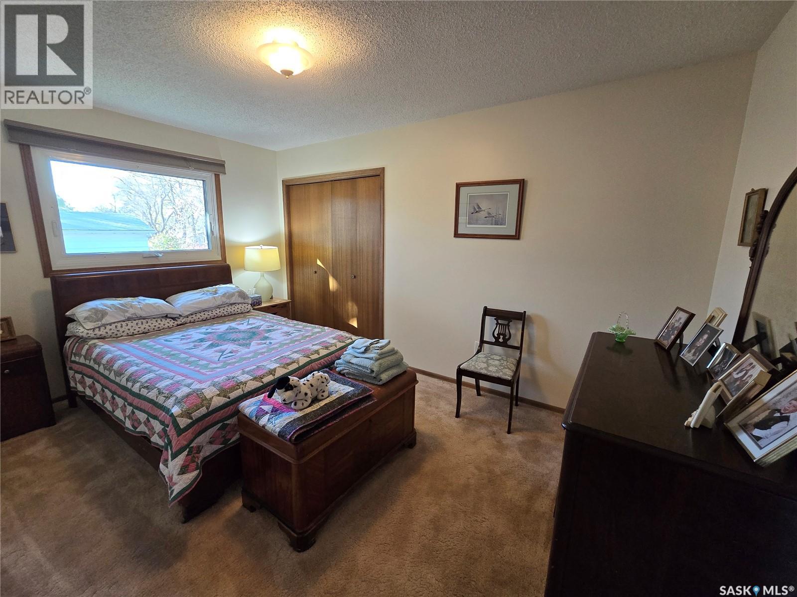 292 7th AVENUE, Broadview — photo 32