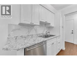 1 1420 Chesterfield Avenue, North Vancouver, BC V7M2N4 Photo 8