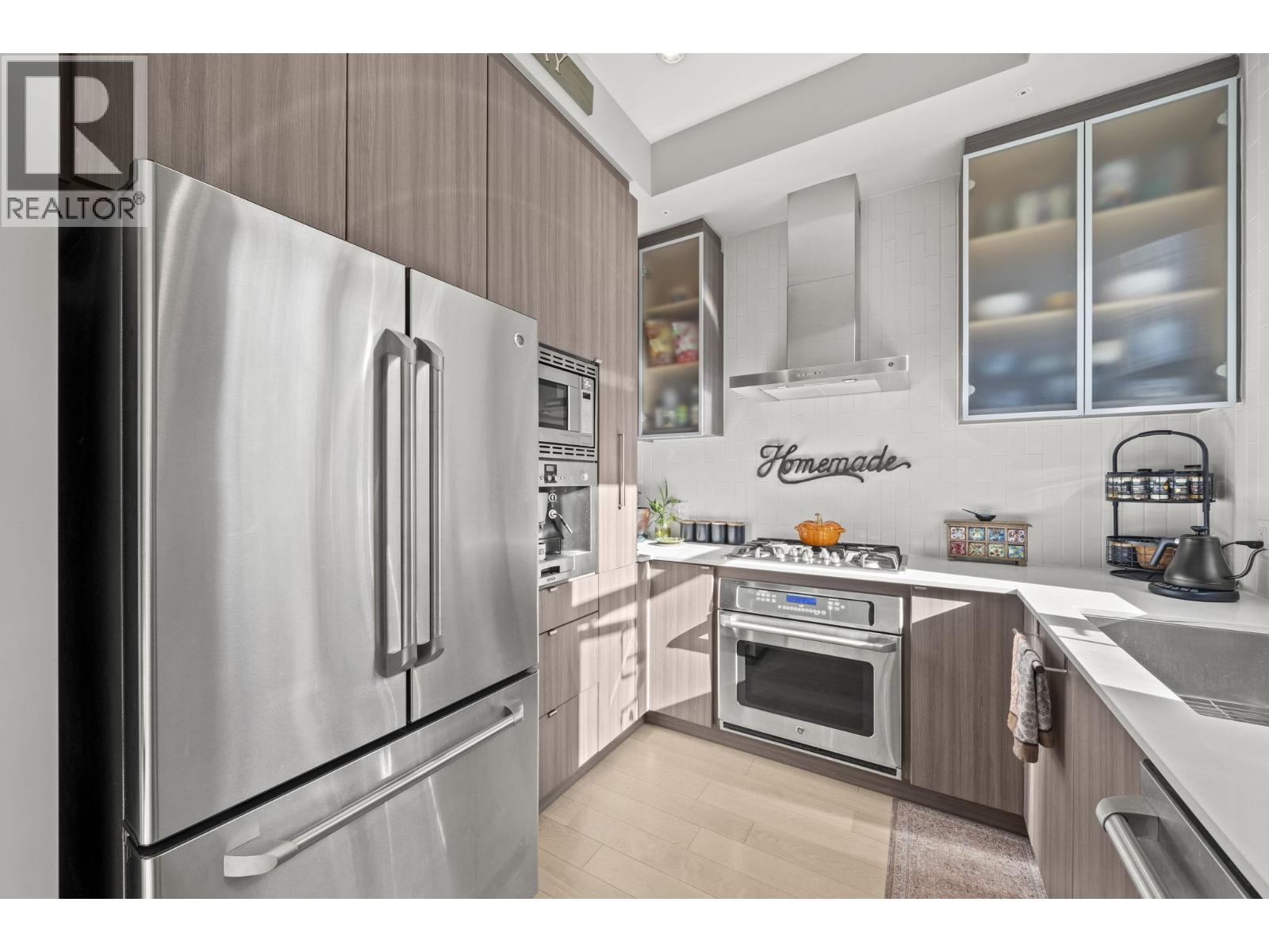 Photo of 206 262 SALTER STREET 11