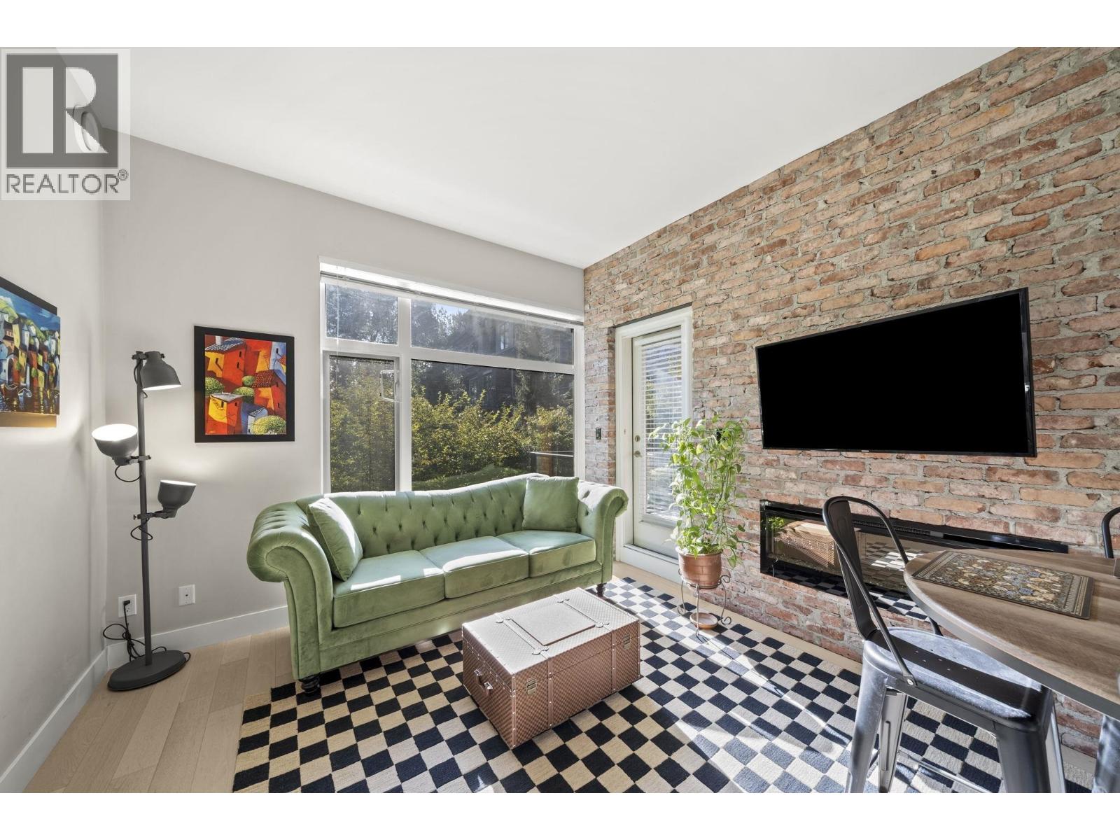 Photo of 206 262 SALTER STREET 14