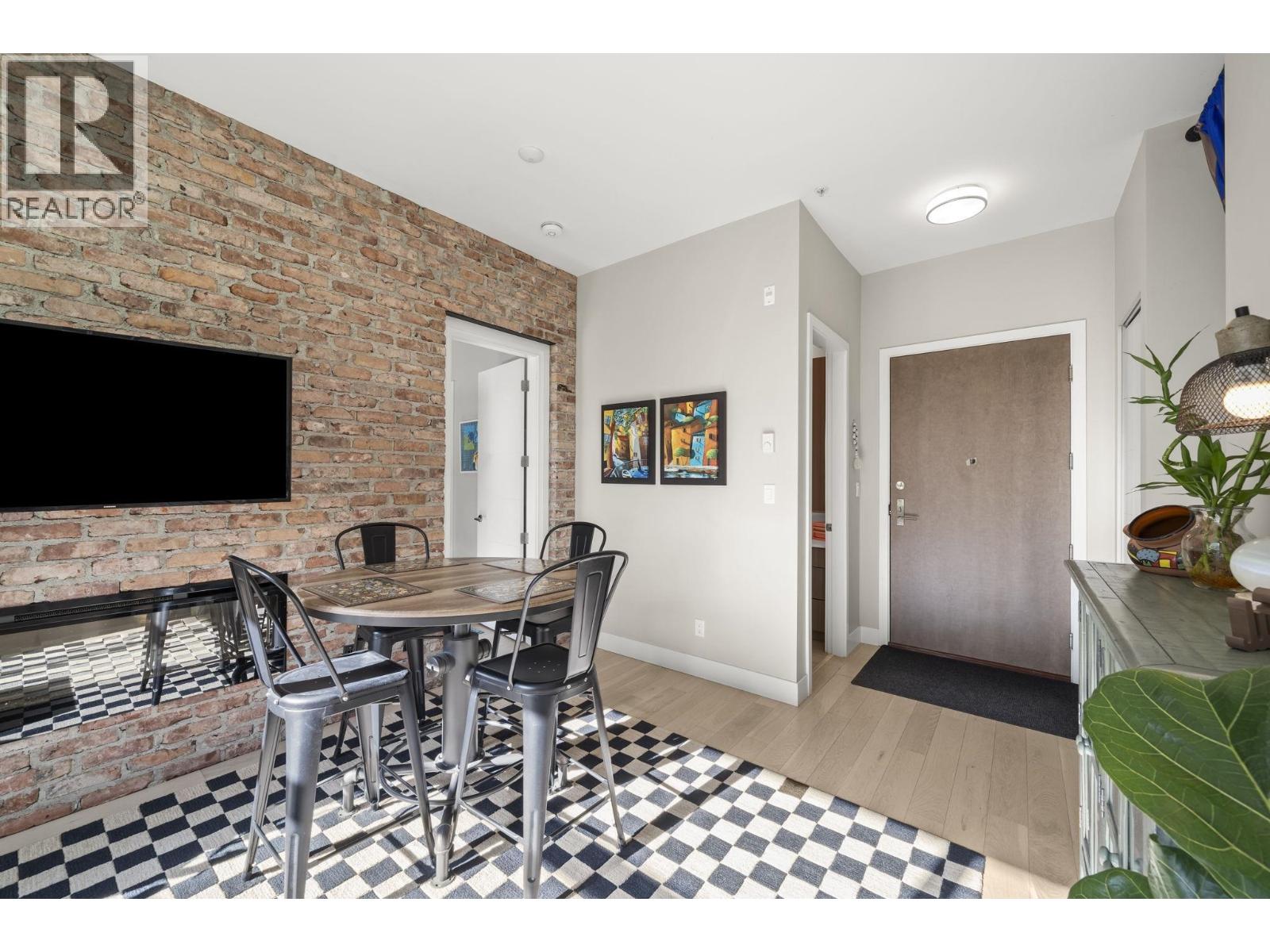 Photo of 206 262 SALTER STREET 5