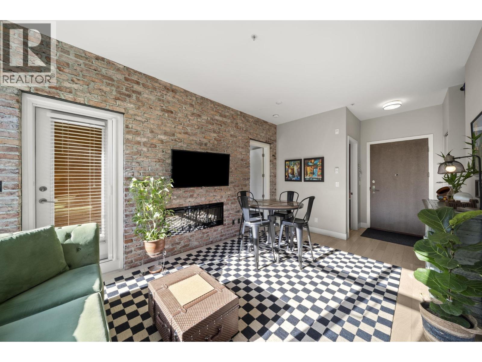 Photo of 206 262 SALTER STREET 8