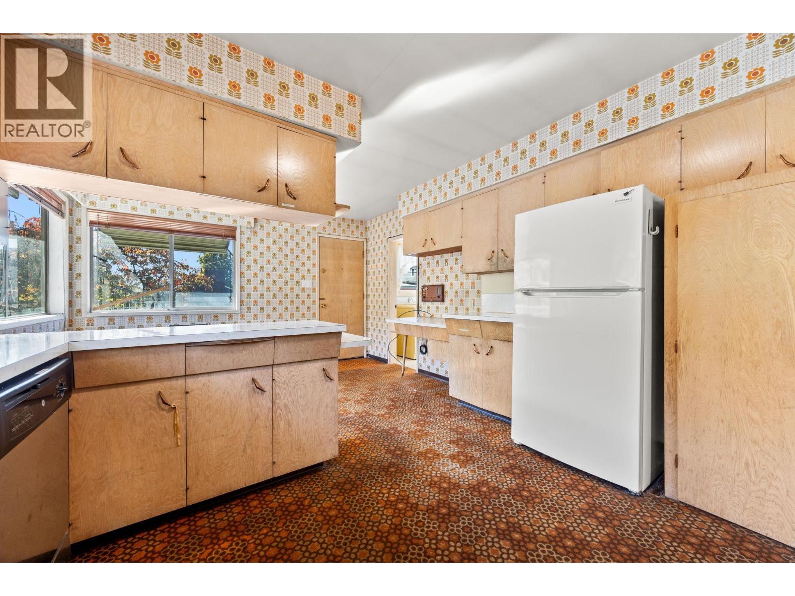Photo of 7649 VIVIAN DRIVE 19