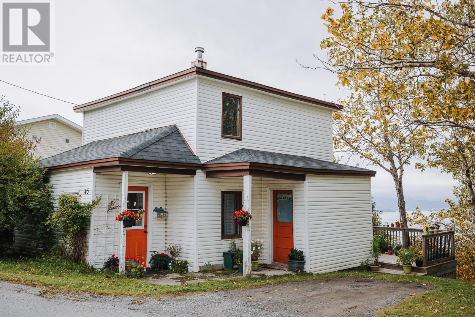 43 Hillcrest Road