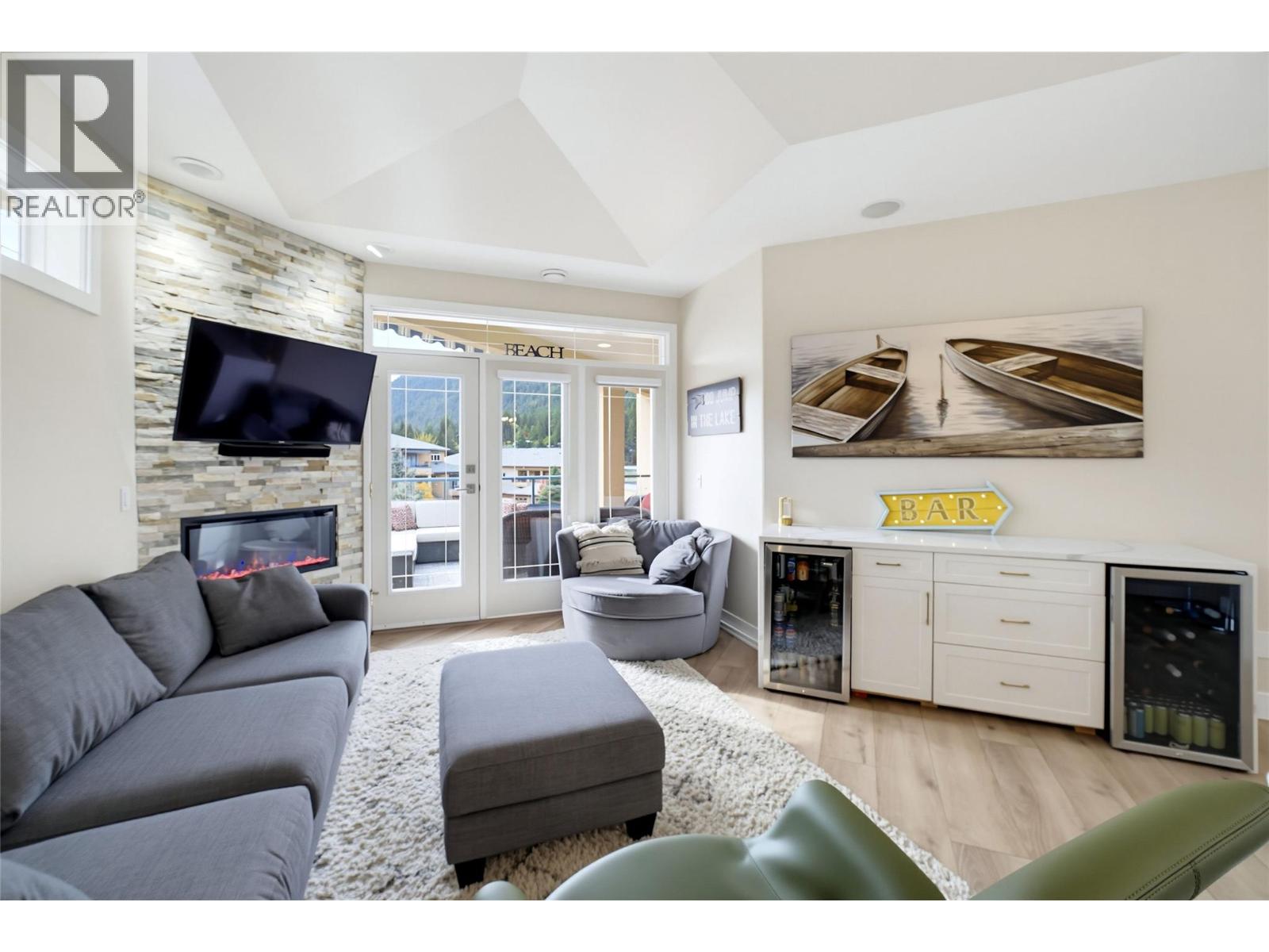 #28 714 Riverside Avenue - 9