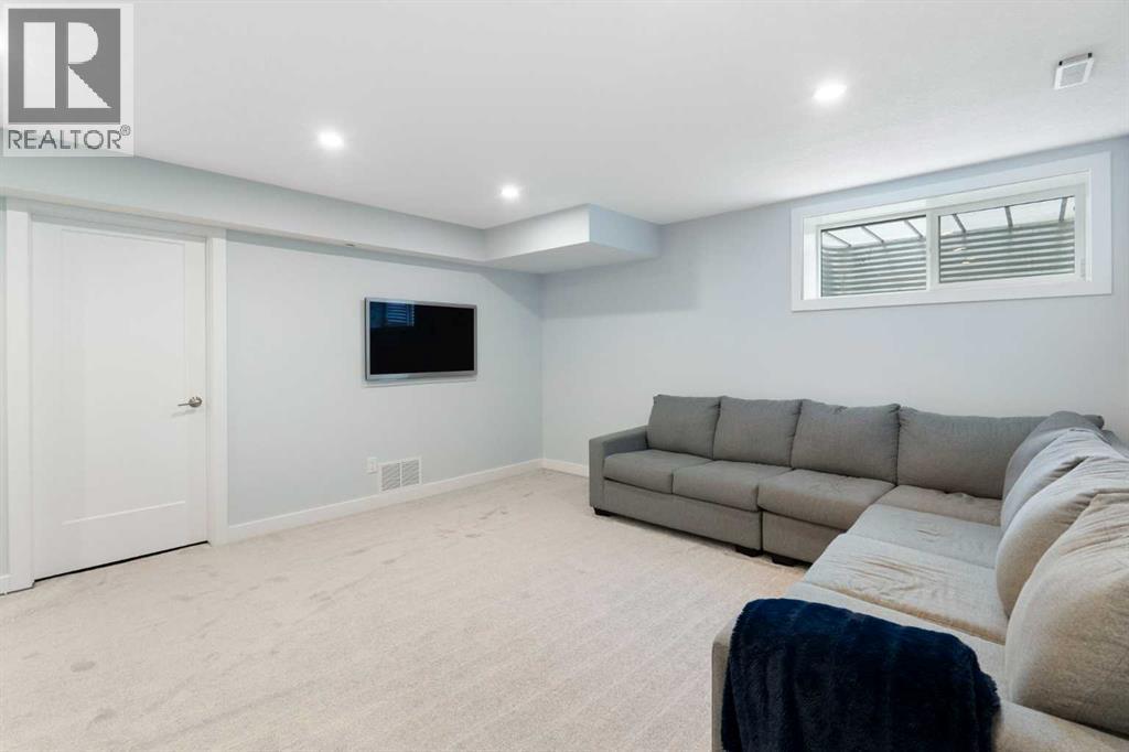 Photo 37 of 50