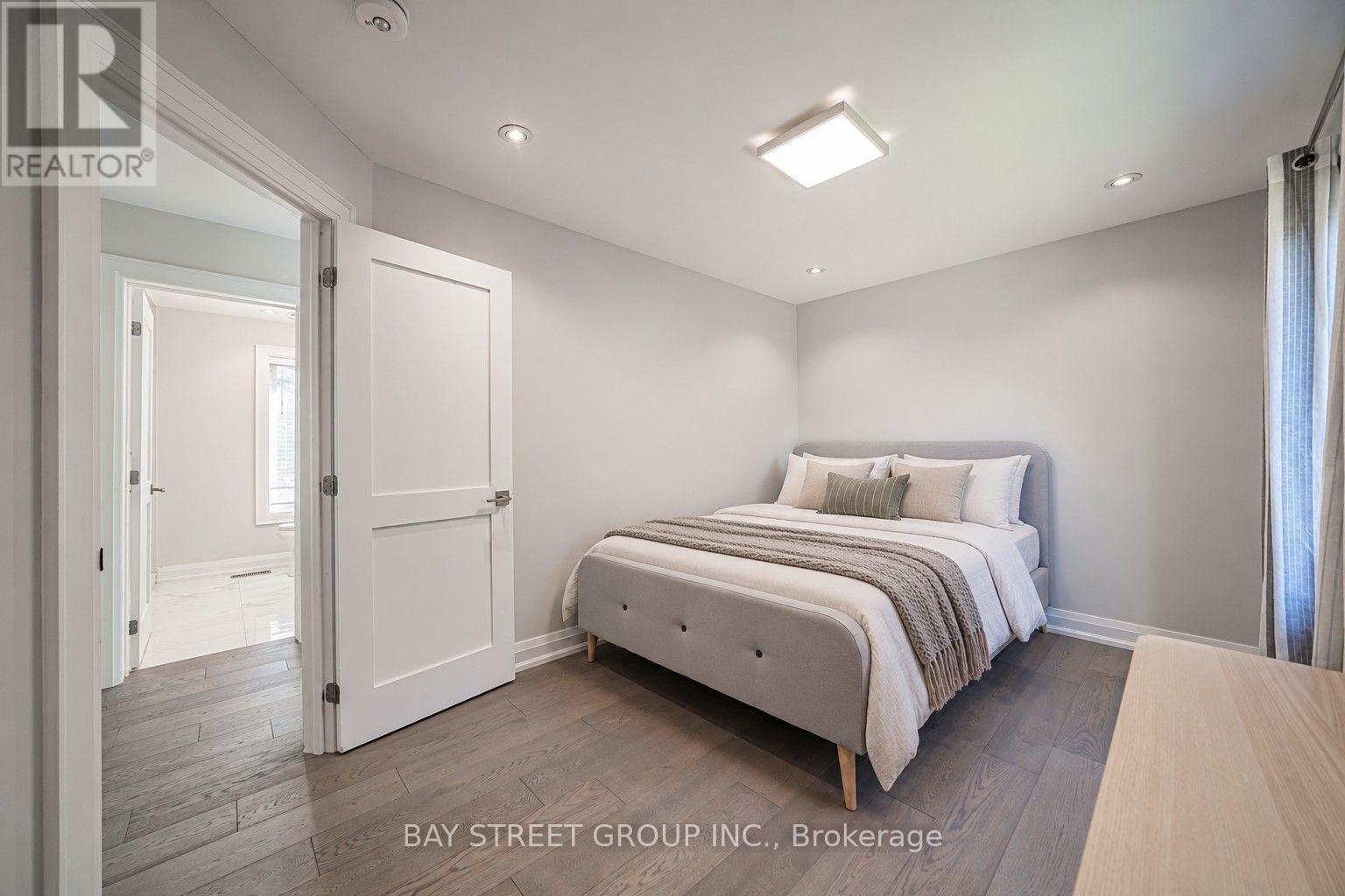 428 BROWNFIELD GARDENS - 23