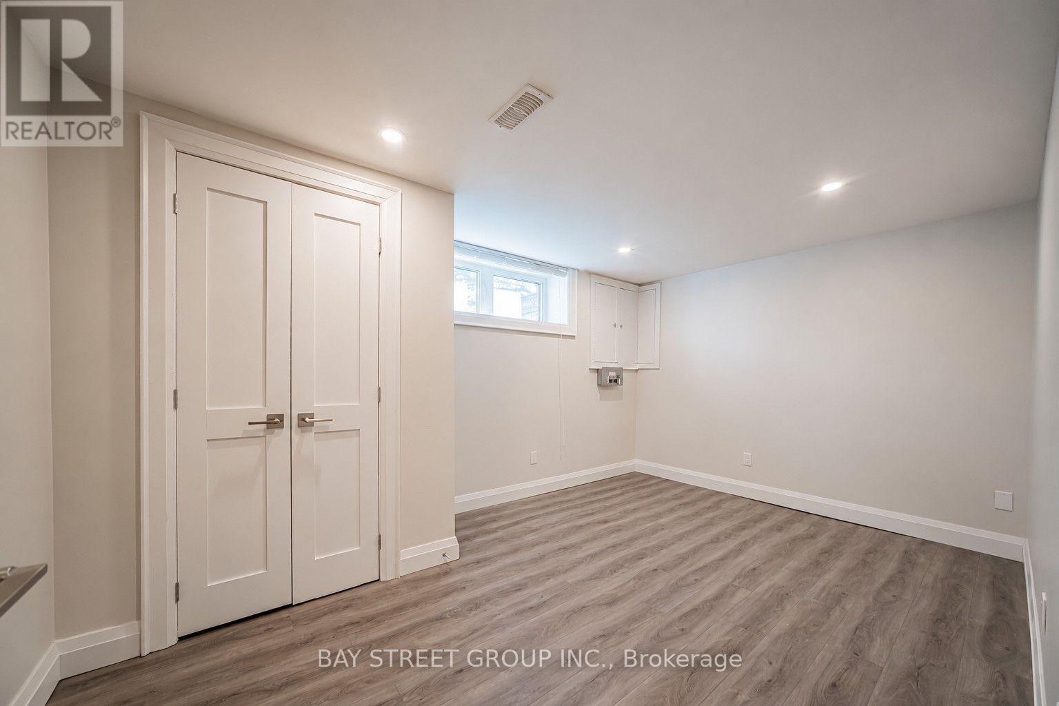 428 BROWNFIELD GARDENS - 34