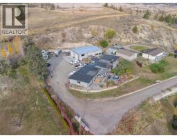 4pc Bathroom - 200 West Bench Drive, Penticton, BC V2A8X8 Photo 13
